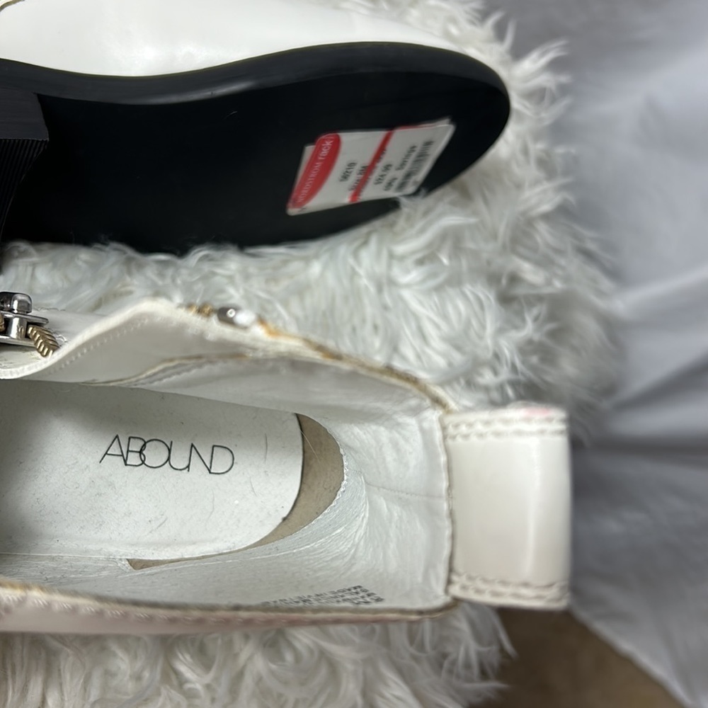 Abound 100% Vegan White Leather Zippered Moto Boots - Picture 7 of 8